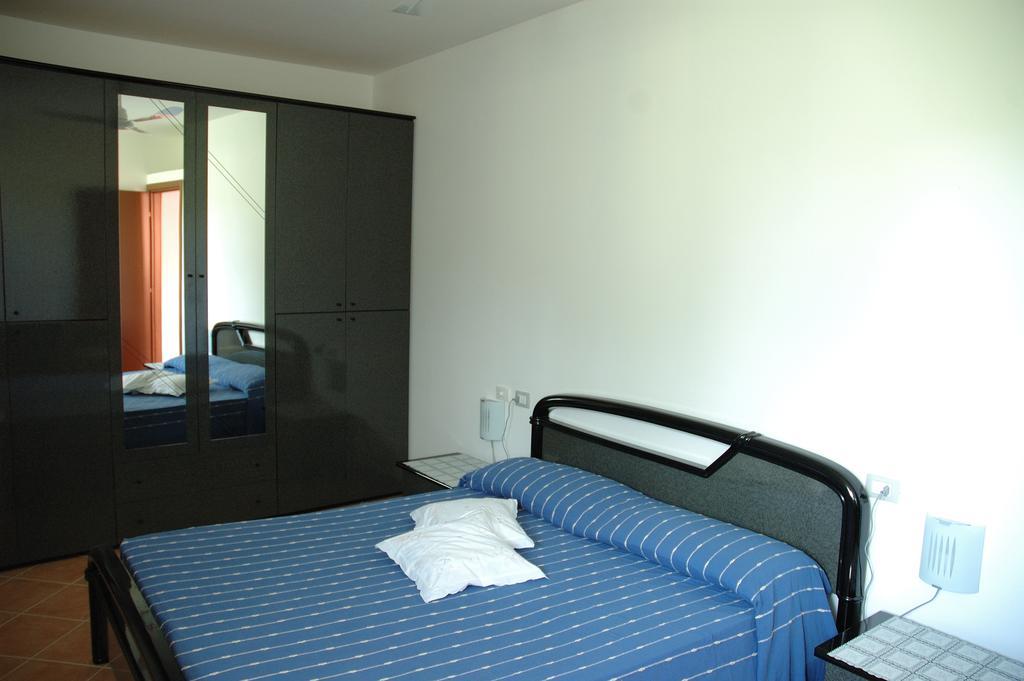 Agriturismo Podere Gozzuto Gavorrano Kamer foto